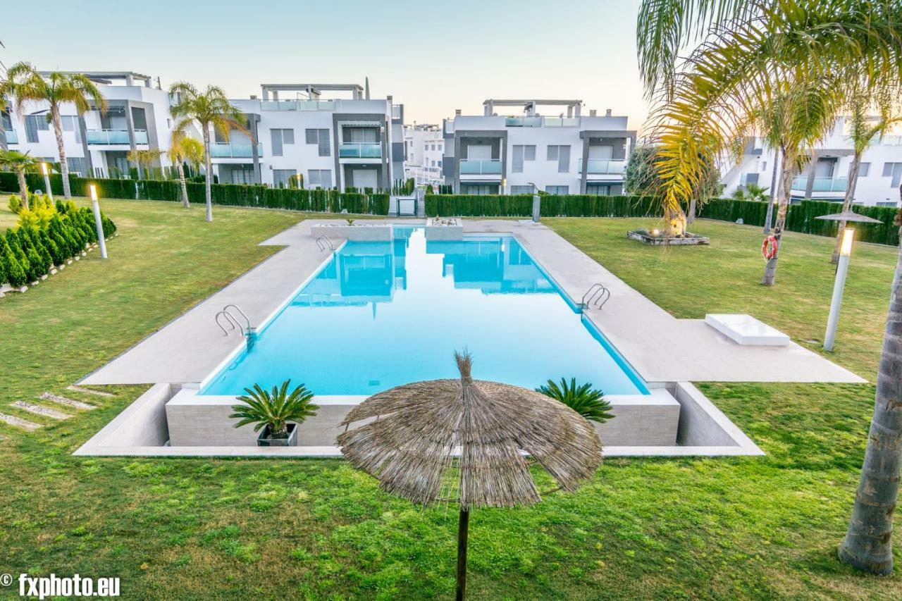 Eluxuria Sunny Villa Torrevieja Exteriör bild